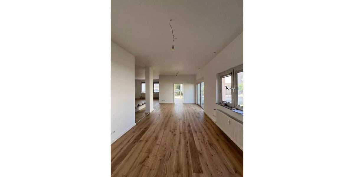 Hochparterre Bad Homburg vor der Höhe Gonzenheim - 5 Zimmer, 175 m&sup2;, 1.990&euro; | Angebot:25380898