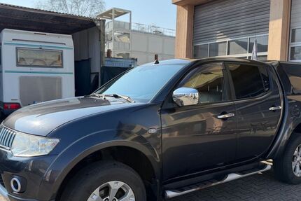 Mitsubishi L200 152.000 km 11.990 &euro; Frankfurt am Main 65933