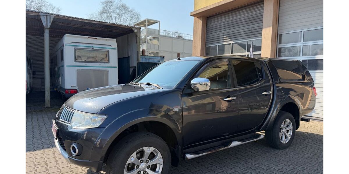 Mitsubishi L200 152.000 km 11.990 &euro; Frankfurt am Main 65933