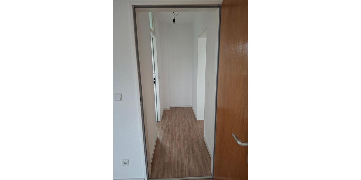 Etagenwohnung Steinbach (Taunus) - 3.5 Zimmer, 85 m&sup2;, 1.200&euro; | Angebot:26241351