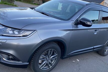 Mitsubishi Outlander 110.000 km 18.250 &euro; Neu - Anspach 61267