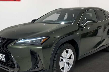 Lexus UX 4.000 km 42.900 &euro; Frankfurt 60314