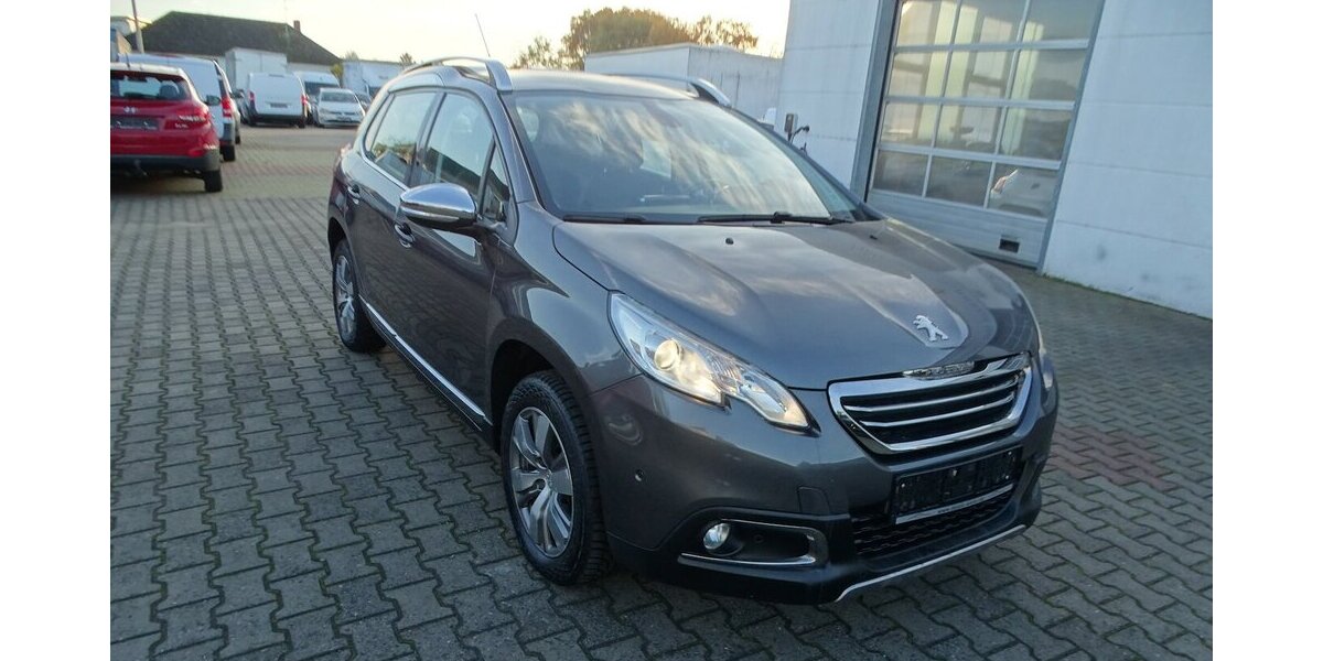 Peugeot 2008 Allure Automatik, Navigation, Parksensoren, 32.718 km 10.990 &euro; Rodgau 63110