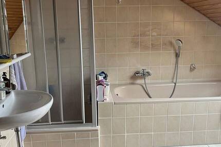 Helle 3-Zimmer DG- Wohnung, 80m2, in bester Wohnlage von Mühlheim 3 zimmer