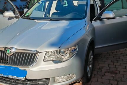 Skoda Superb 191.169 km 9.400 € Rodgau 63110