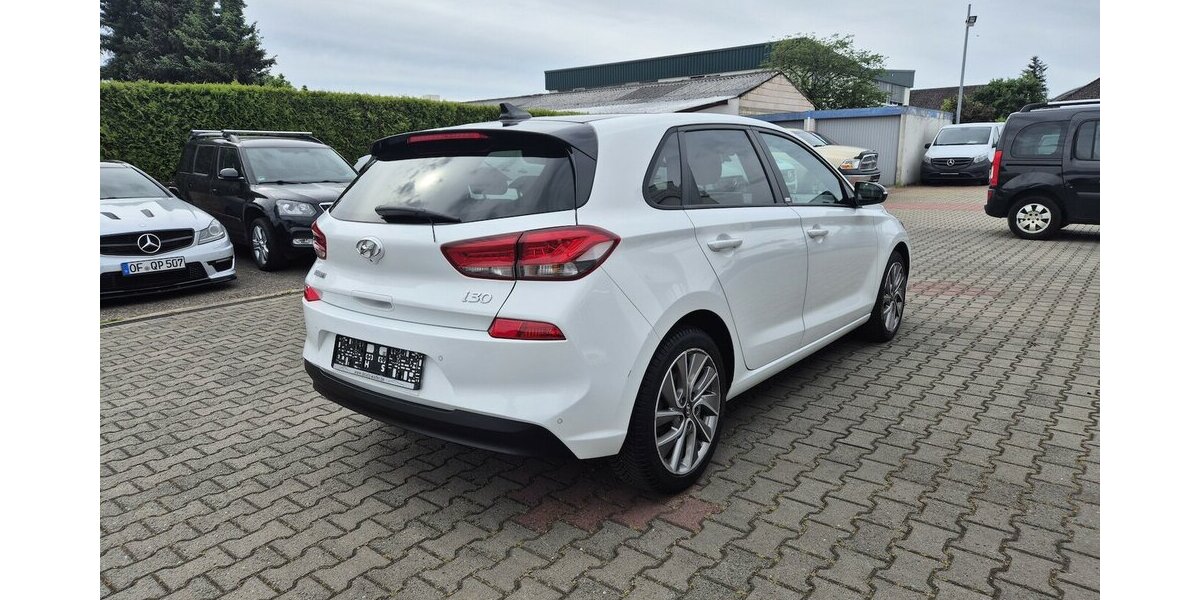 Hyundai i30 Passion +, Rückfahrkamera, Carplay, Navi, Sitz 85.411 km 14.990 &euro; Rodgau 63110