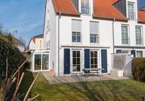 Sonniges, modernes Reihenendhaus mit Wintergarten in ruhiger Bestlage Frankfurt-Riedberg