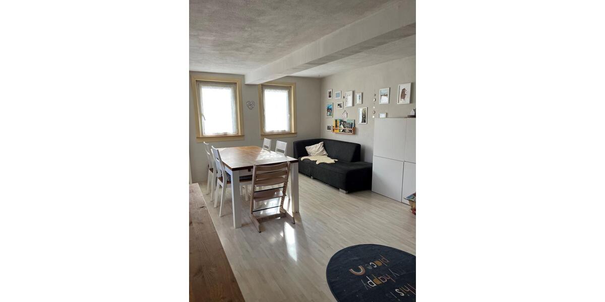 Gemütliches Einfamilienhaus mit Nebengebäude zu vermieten 4 zimmer