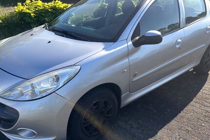 Peugeot 206 97.000 km 3.990 € Hanau 63452