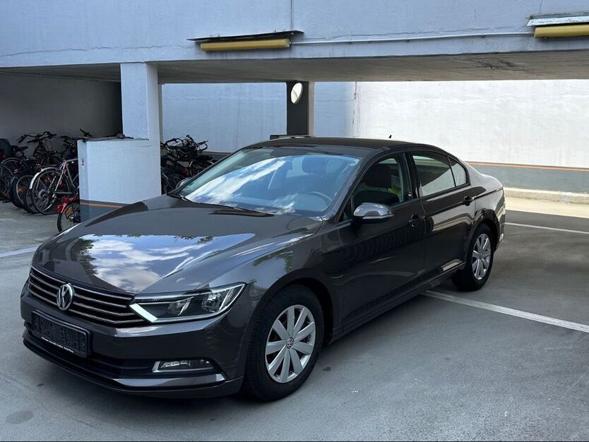 VW Passat 210.000 km 8.490 € Eschborn 65760