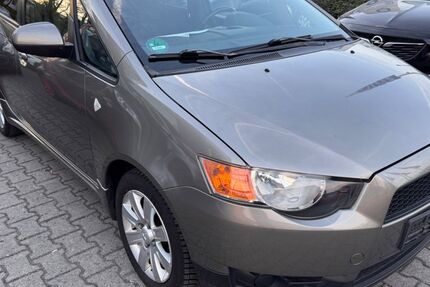 Mitsubishi Colt 125.600 km 4.480 &euro; Frankfurt am Main 60528