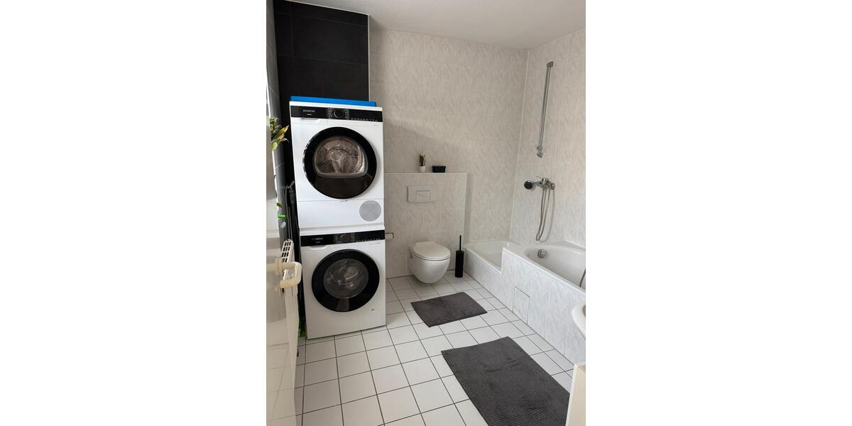 Etagenwohnung Hofheim am Taunus - 3.5 Zimmer, 115 m&sup2;, 1.500&euro; | Angebot:26265658