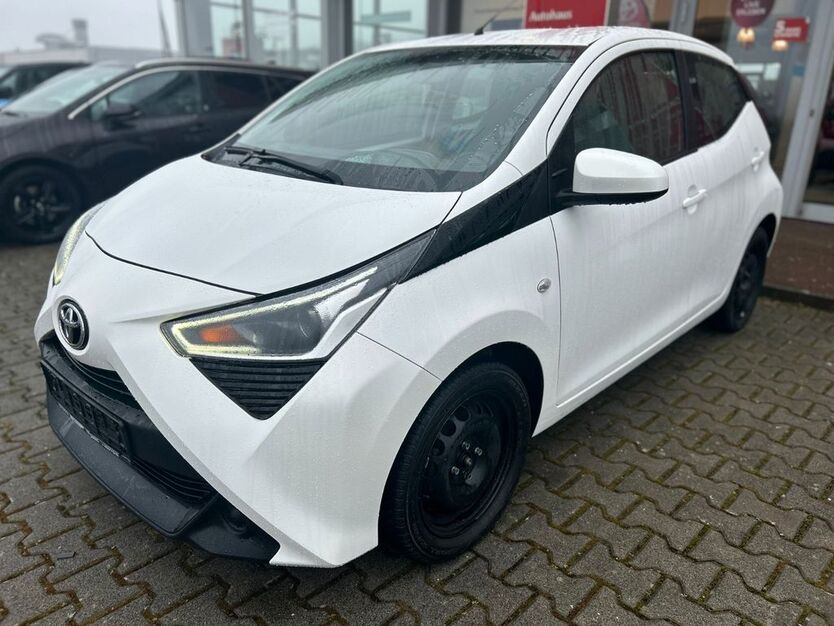 Toyota Aygo (X) 40.000 km 12.590 € Friedberg 61169