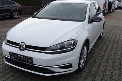 VW Golf IQ.DRIVE Start-Stopp DSG, Klima, Einparkhilfe 100.000 km 14.890 € Rodgau 63110