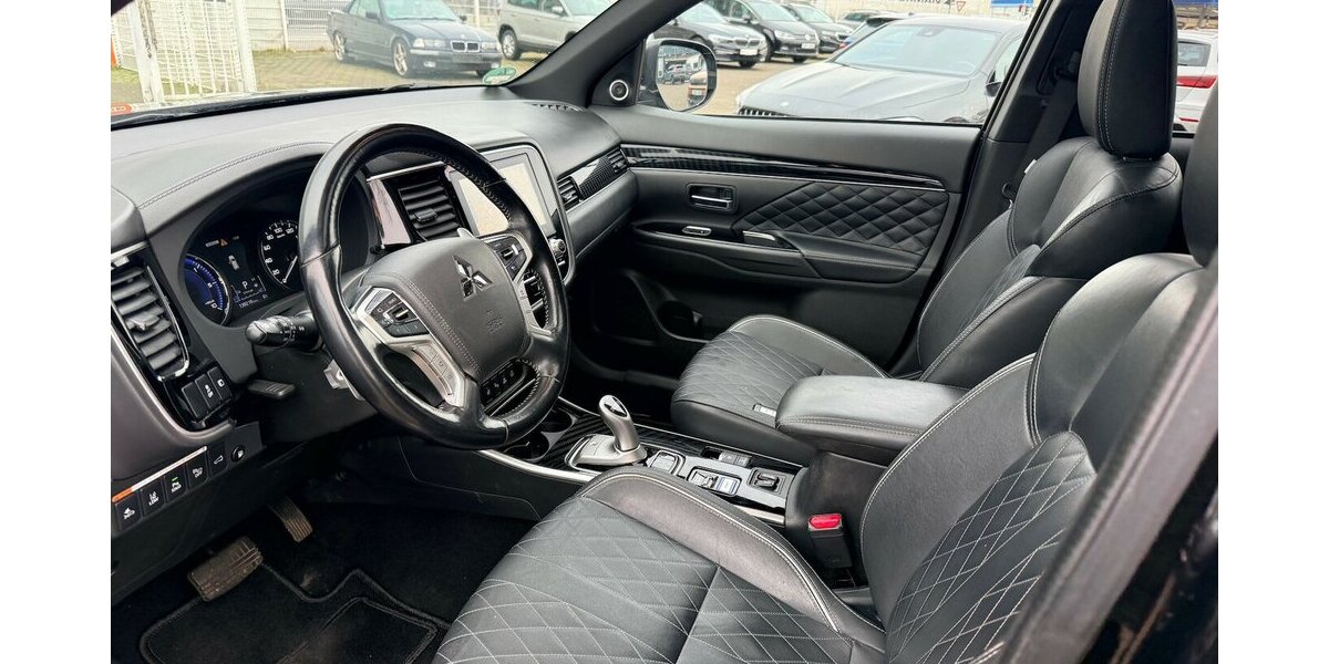 Mitsubishi Outlander PHEV Top 4WD/2Hd/TopZustand 139.100 km 16.999 &euro; Frankfurt 60386