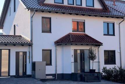 Haus Karben Burg-Gräfenrode - 1 Zimmer, 305 m&sup2;, 990.000&euro; | Angebot:25805648