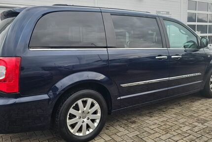 Chrysler Grand Voyager 159.370 km 9.900 &euro; Erlensee 63526