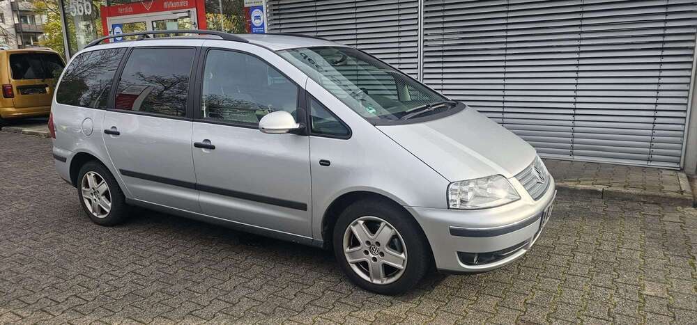 VW Sharan 259.600 km 4.100 € NEU-ISENBURG 63263
