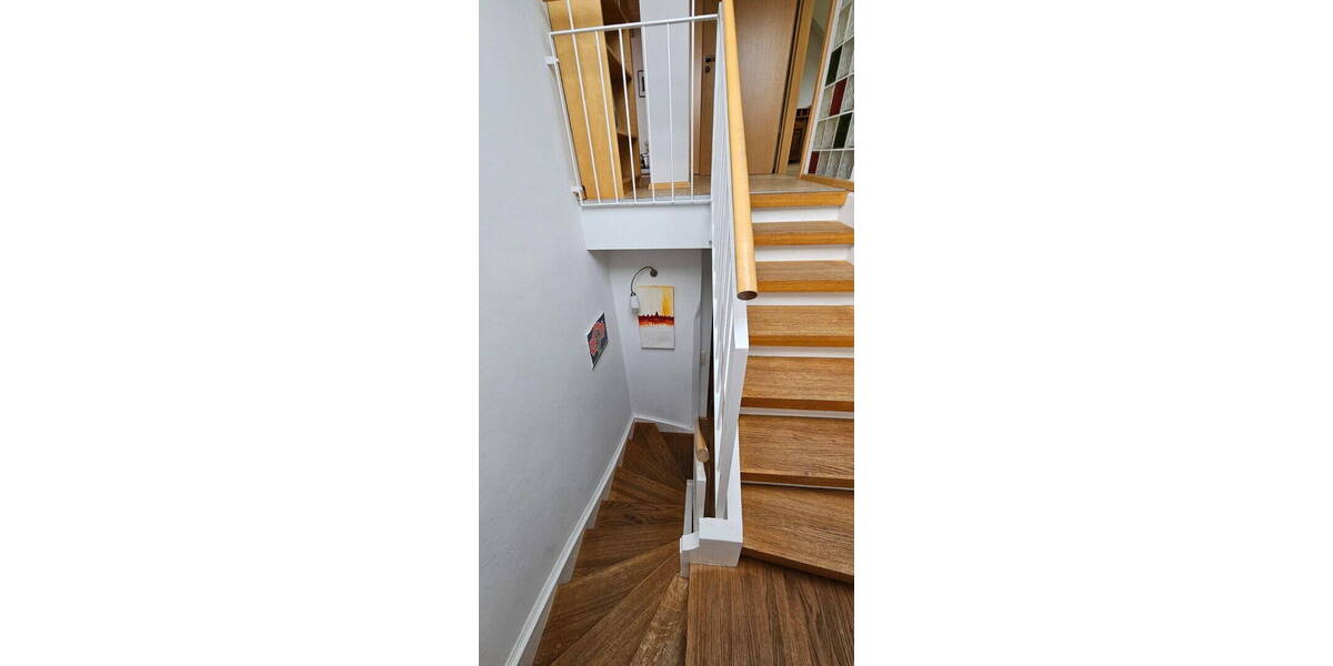 Einfamilienhaus Hofheim - 9 Zimmer, 320 m&sup2;, 4.250&euro; | Angebot:26616851