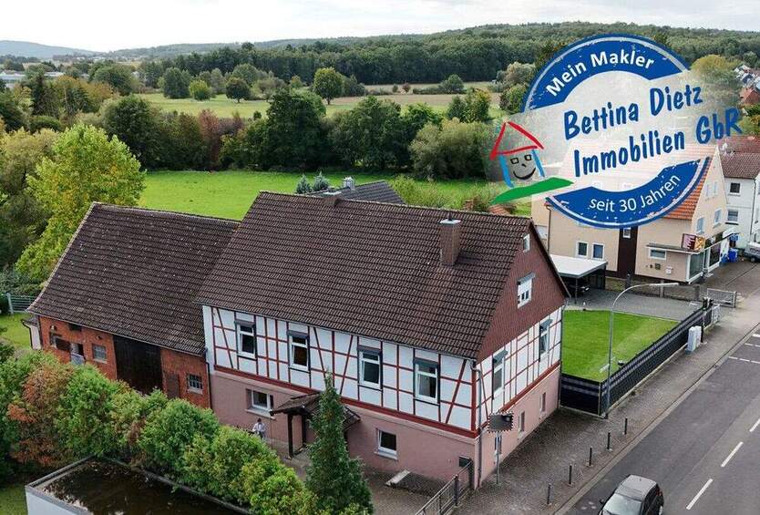 DIETZ: Geräumiges 1-2 Familienhaus mit großem Grundstück, Nebengebäude und Doppelgarage! 8 zimmer