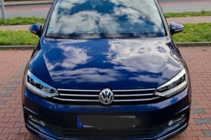 VW Touran 86.000 km 22.000 &euro; Friedrichsdorf 61381