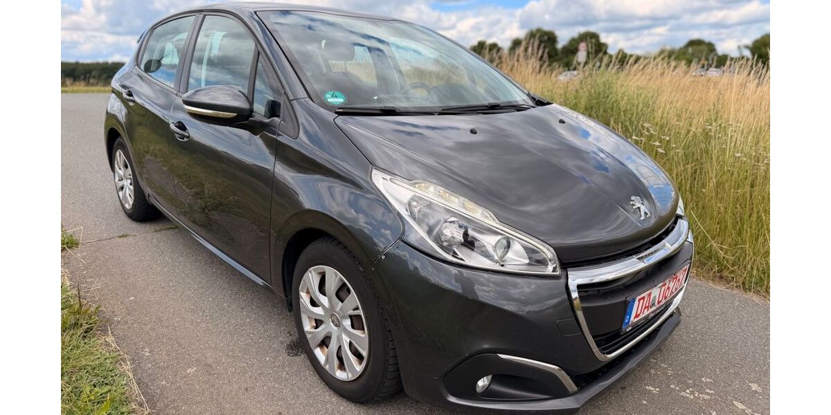 Peugeot 208 107.000 km 4.899 &euro; Rossdorf 64380