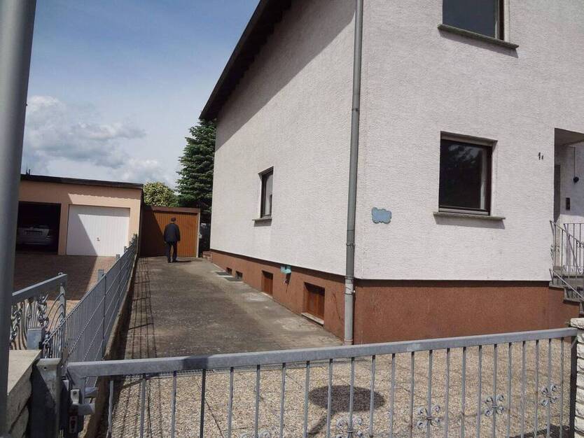 *****Attraktive Doppelhaushälfte mit durchdachtem Grundriss