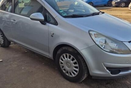 Opel Corsa 216.000 km 700 &euro; FRANKFURT 65933