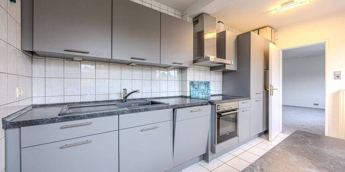 Leerstehendes MFH (6 Einheiten) mit Entwicklungspotenzial in beliebter Lage von Eckenheim! 1 zimmer