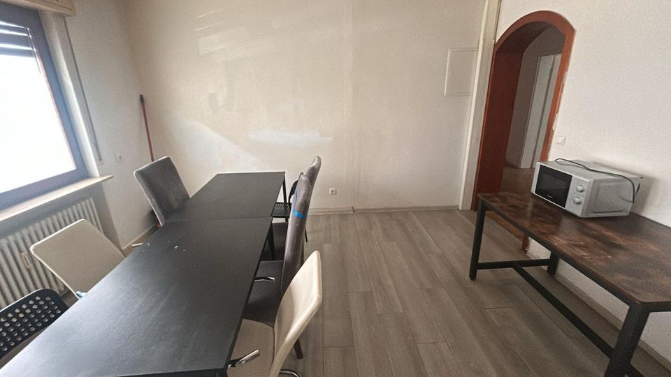 Etagenwohnung Frankfurt am Main Sossenheim - 4 Zimmer, 30 m&sup2;, 750&euro; | Angebot:26099756
