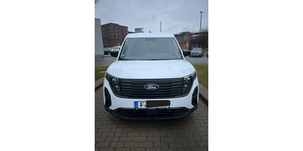 Ford Transit Courier 32.000 km 19.300 &euro; Frankfurt 60314