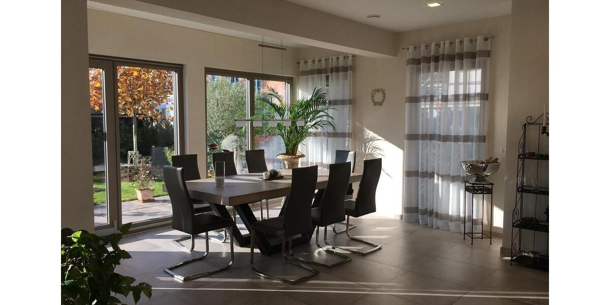 Einfamilienhaus Bad Vilbel - 6 Zimmer, 201 m&sup2;, 3.450&euro; | Angebot:26237395