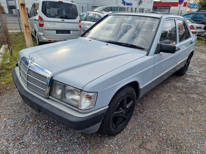 Mercedes-Benz 190 210.000 km 2.490 € Stockstadt 63811
