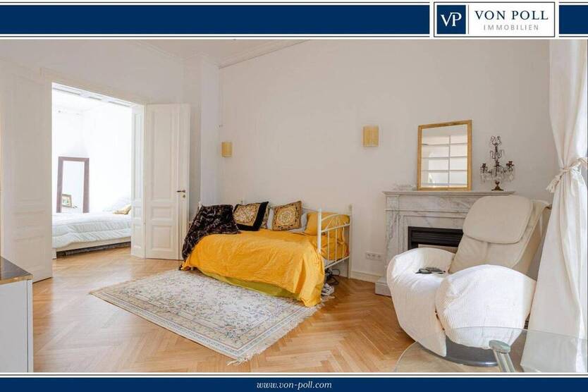 Top sanierte Erdgeschoßwohnung im Stilaltbau mit Balkon und Innenhof