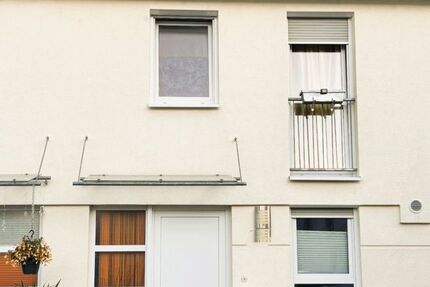 Provisionsfrei* Maintal-Bischofsheim (Spessartstr.): Neuwertiges, modernes RMH in ruhiger Lage 5 zimmer