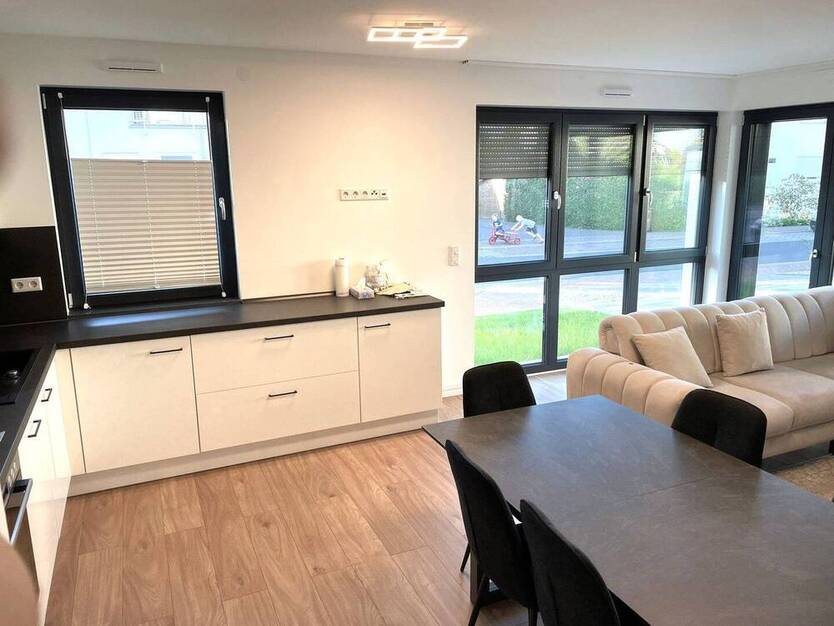 2 Zimmer EG- Whng. 71,50m² + Terrasse + Garten