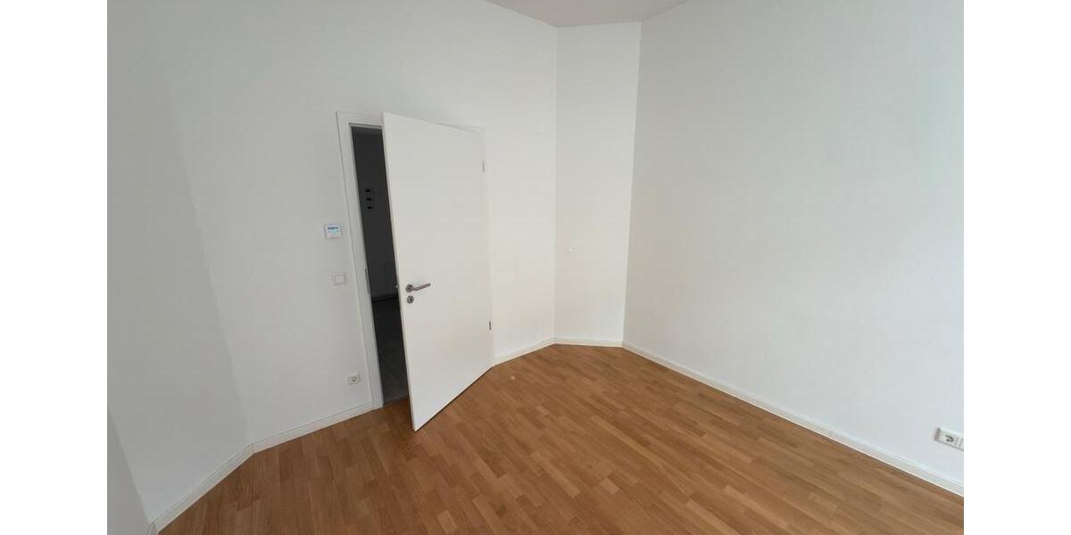 Erdgeschoßwohnung Frankfurt am Main Innenstadt 2 - 4 Zimmer, 120 m&sup2;, 3.300&euro; | Angebot:25853883