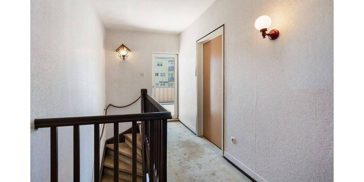 Reihenmittelhaus Frankfurt am Main Dornbusch - 4 Zimmer, 102 m&sup2;, 580.000&euro; | Angebot:26805151