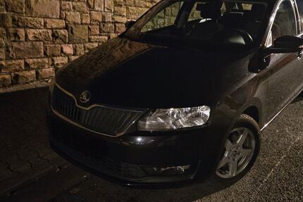 Skoda Rapid 75.200 km 10.300 &euro; Frankfurt am Main 65931