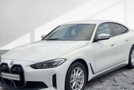 BMW i4 22.050 km 35.988 € Frankfurt 60314