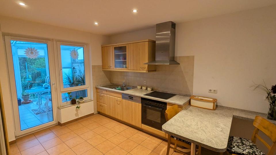 Erdgeschoßwohnung Offenbach am Main Bieber - 2 Zimmer, 82 m&sup2;, 1.300&euro; | Angebot:26262333