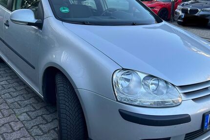 VW Golf 162.600 km 2.700 € Usingen 61250