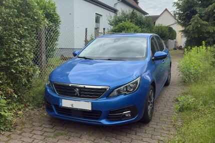 Peugeot 308 99.000 km 12.590 &euro; Rosbach v.d.H. 61191