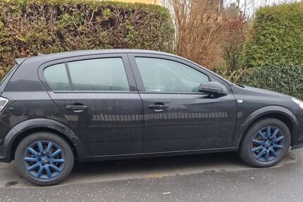 Opel Astra 136.000 km 2.999 &euro; Maintal 63477