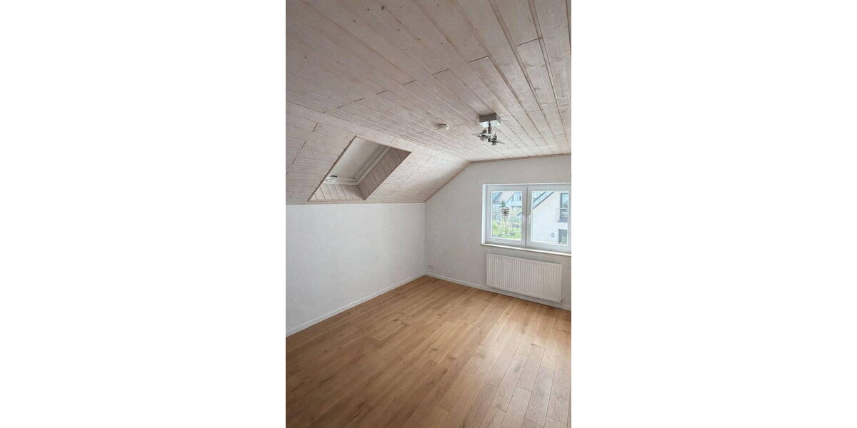 Einfamilienhaus Rodgau Jügesheim - 7 Zimmer, 205 m&sup2;, 969.000&euro; | Angebot:26190237