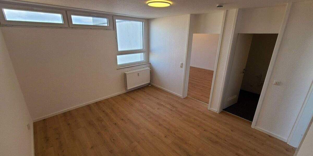 2,5-Zi.-Wohnung mit Einbauküche, Bad, Balkon und Tiefgaragenplatz (Darmstadt) 2 zimmer