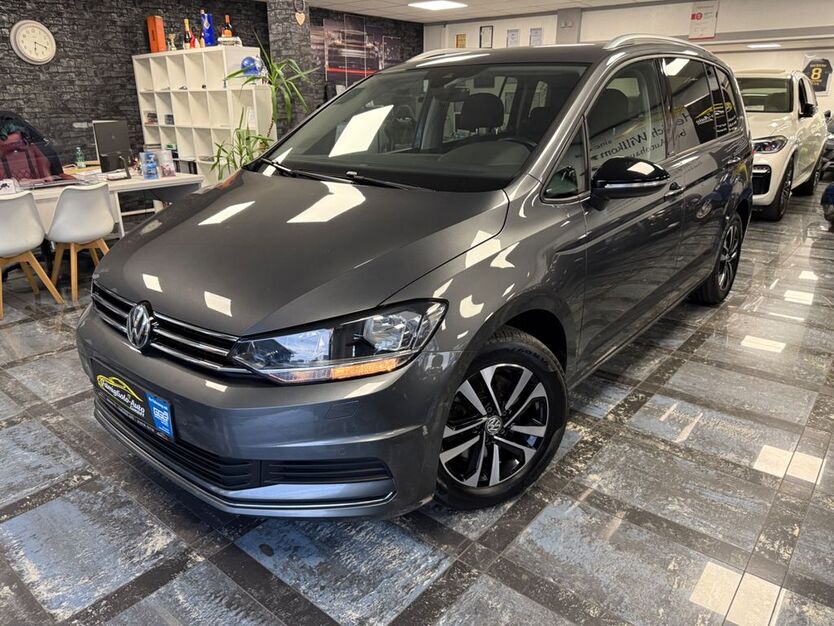 VW Touran 129.944 km 22.950 € Mühlheim am Main nähe Frankfurt 63165