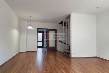 Haus zum Mieten in Frankfurt am Main 1.800 € 120 m²