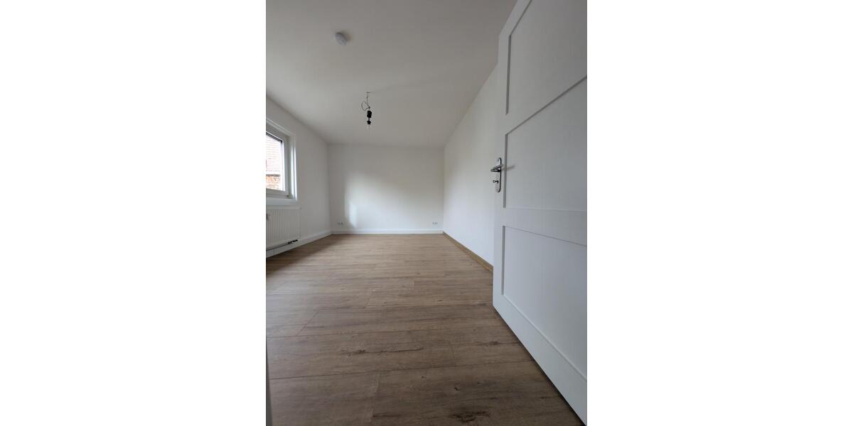 Erstbezug nach Sanierung: Helle 2,5-Zimmer-Wohnung 2.5 zimmer