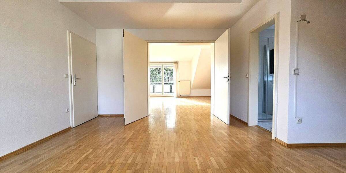 Etagenwohnung Rüsselsheim am Main Königstädten - 3 Zimmer, 125 m&sup2;, 1.250&euro; | Angebot:26155384